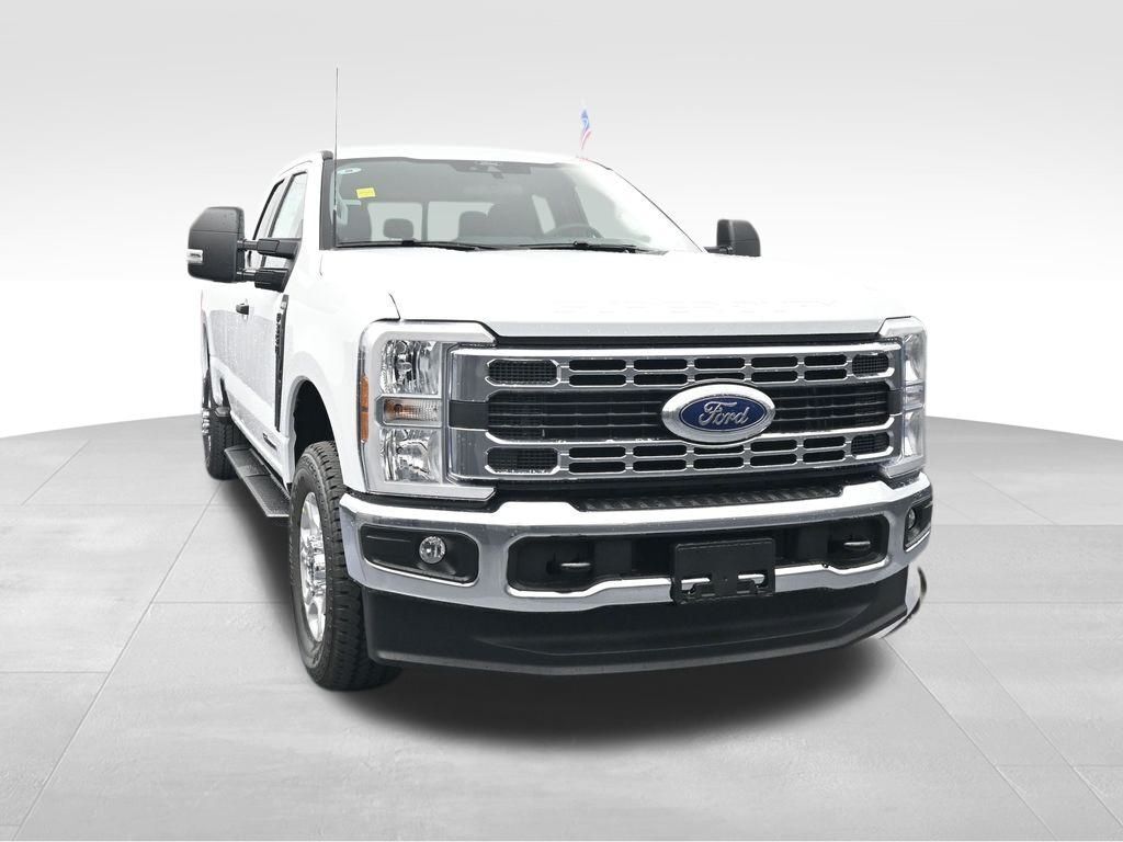 2026 Ford F-350 Super Duty XLT