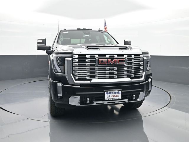 2025 GMC Sierra 2500HD 4WD Crew Cab Standard Bed Denali