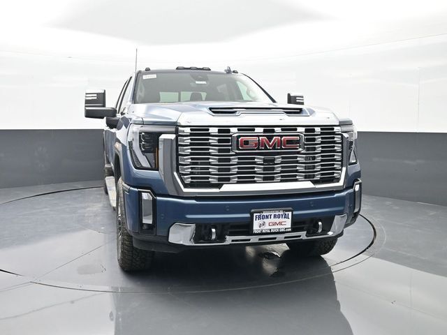 2025 GMC Sierra 2500HD 4WD Crew Cab Standard Bed Denali