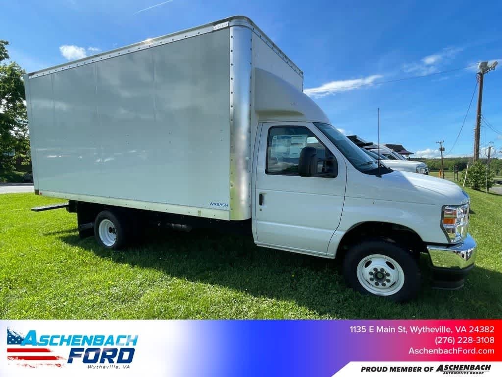 2024 Ford E-450 Cutaway 