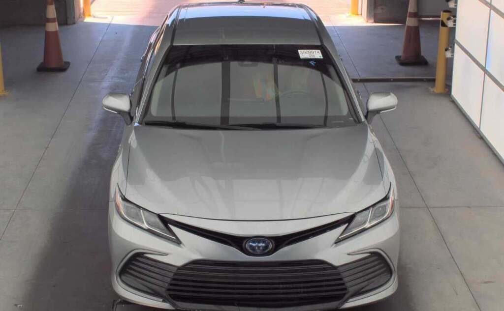 2021 Toyota Camry LE Hybrid