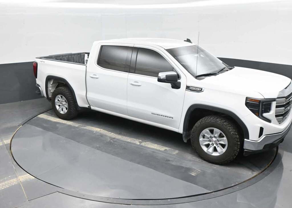 2023 GMC Sierra 1500 4WD Crew Cab Short Box SLE