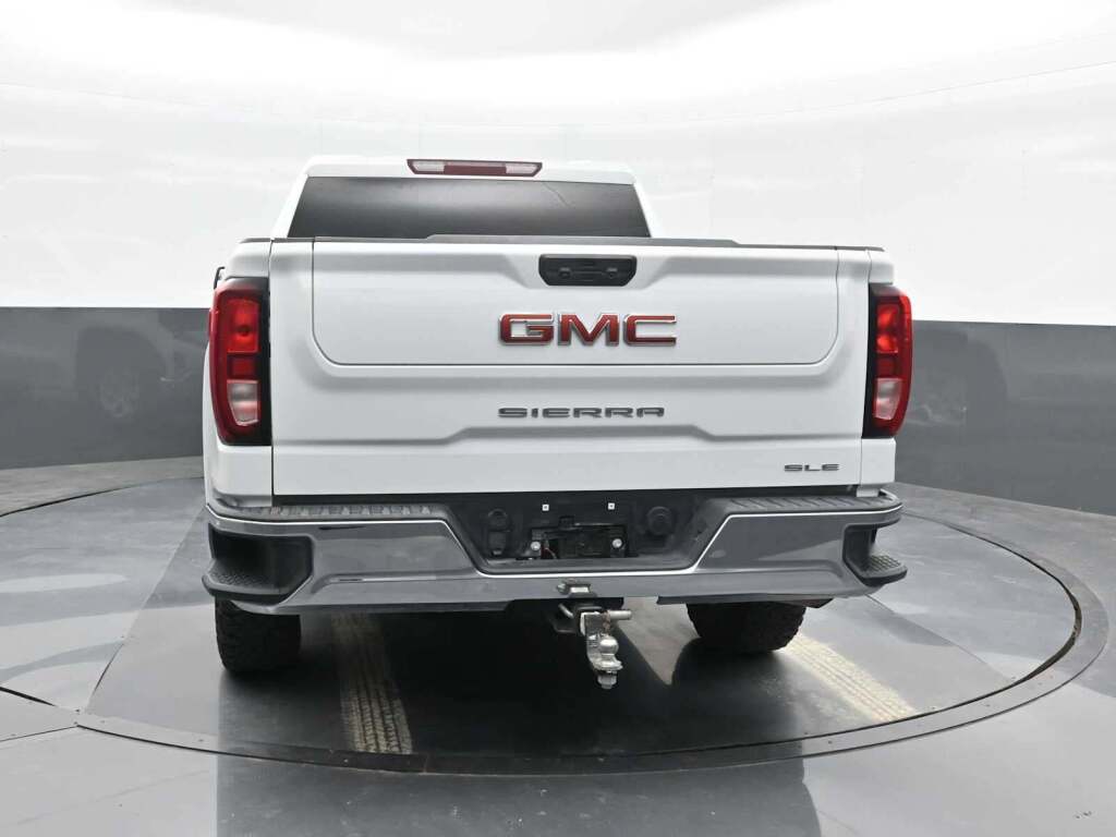 2023 GMC Sierra 1500 4WD Crew Cab Short Box SLE