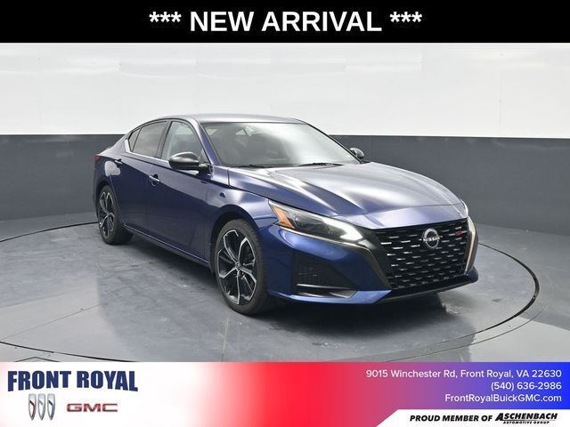 2023 Nissan Altima SR FWD