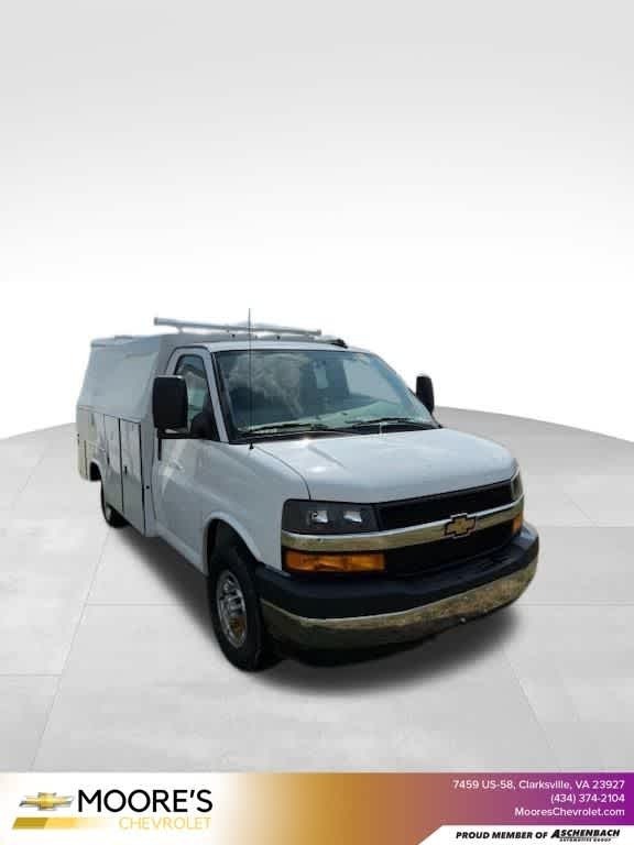 2025 Chevrolet Express Cutaway Work Van