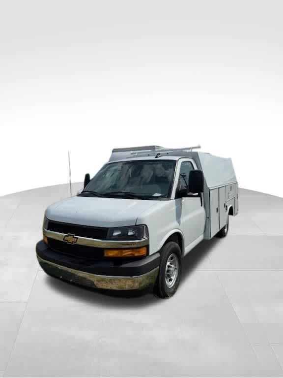 2025 Chevrolet Express Cutaway Work Van