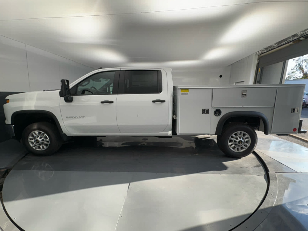 2025 Chevrolet Silverado 2500HD 4WD Crew Cab Long Bed Work Truck