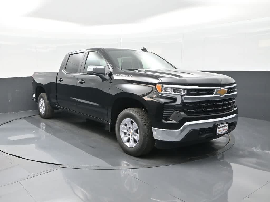 2026 Chevrolet Silverado 1500 4WD Crew Cab Standard Bed LT