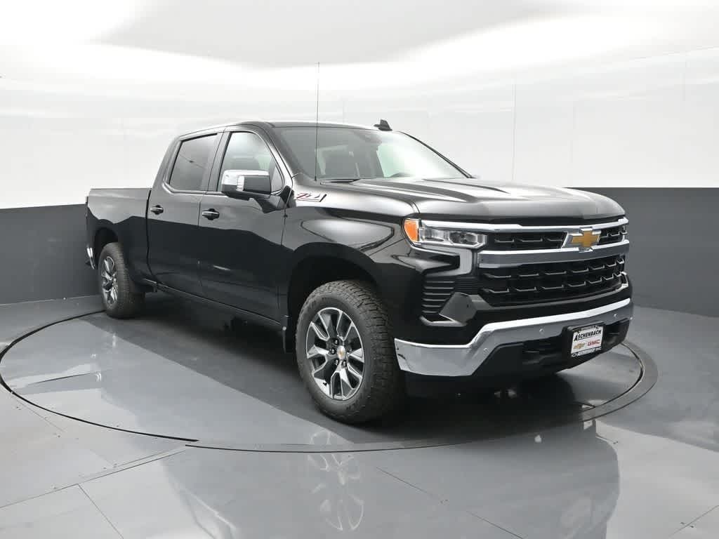 2026 Chevrolet Silverado 1500 4WD Crew Cab Standard Bed LT