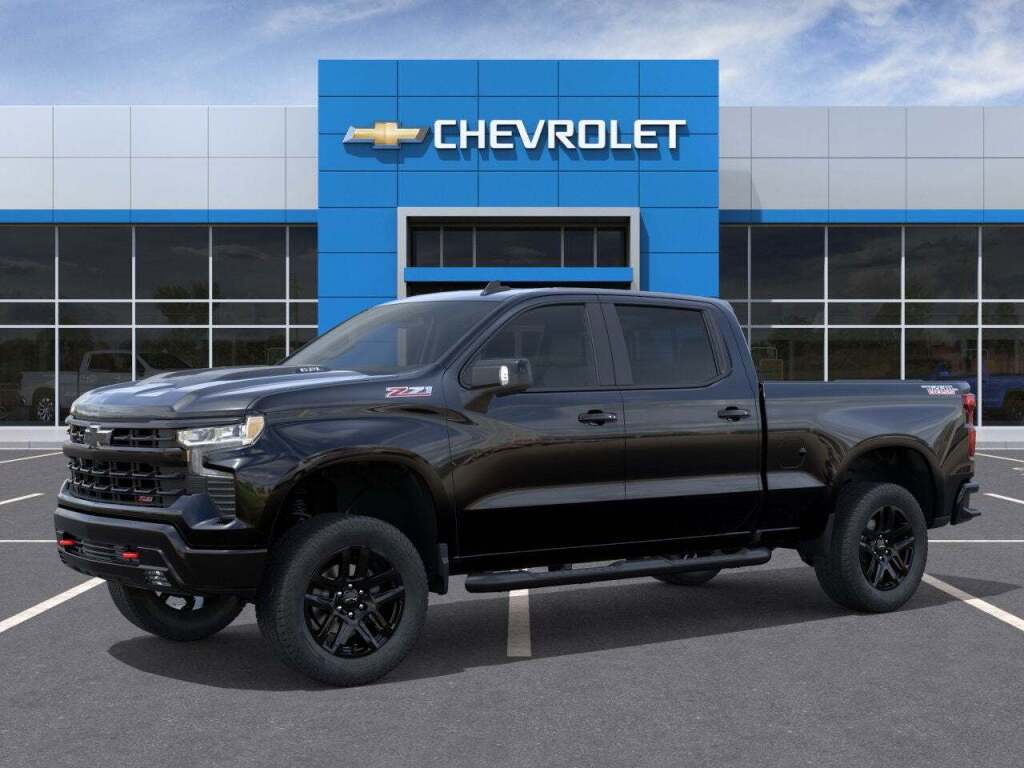 2026 Chevrolet Silverado 1500 4WD Crew Cab Standard Bed LT Trail Boss