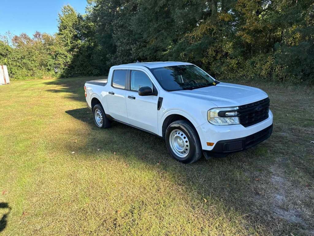 2023 Ford Maverick XL