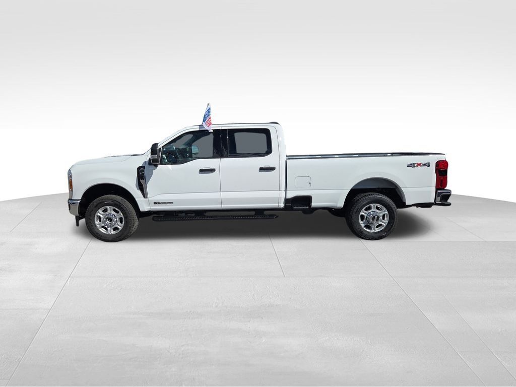 2026 Ford F-350 XLT