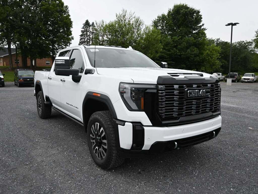 2025 GMC Sierra 2500HD Denali Ultimate