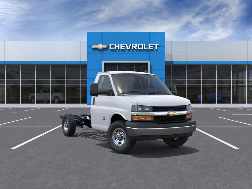 2025 Chevrolet Express Cutaway Work Van