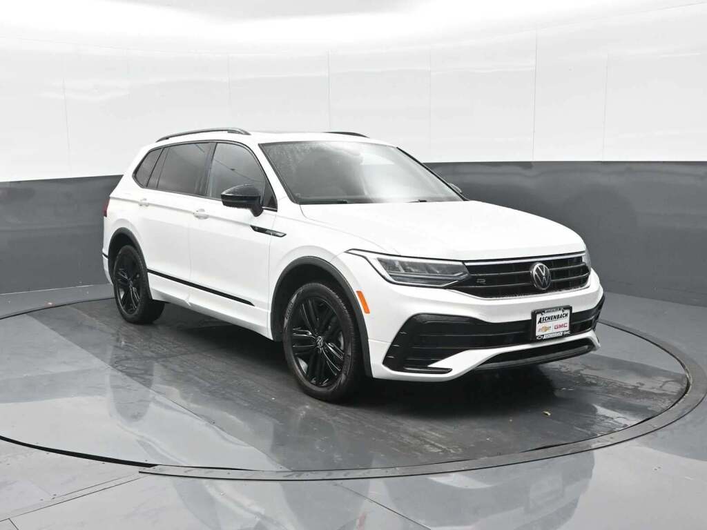 2022 Volkswagen Tiguan 2.0T SE R-Line Black