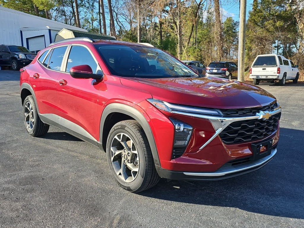 2025 Chevrolet Trax FWD LT