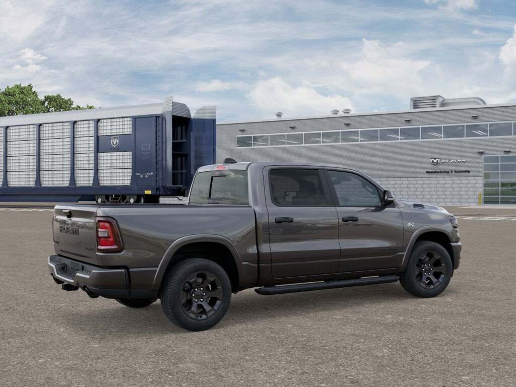 2026 Ram 1500 Big Horn Crew Cab 4x4 5'7" Box