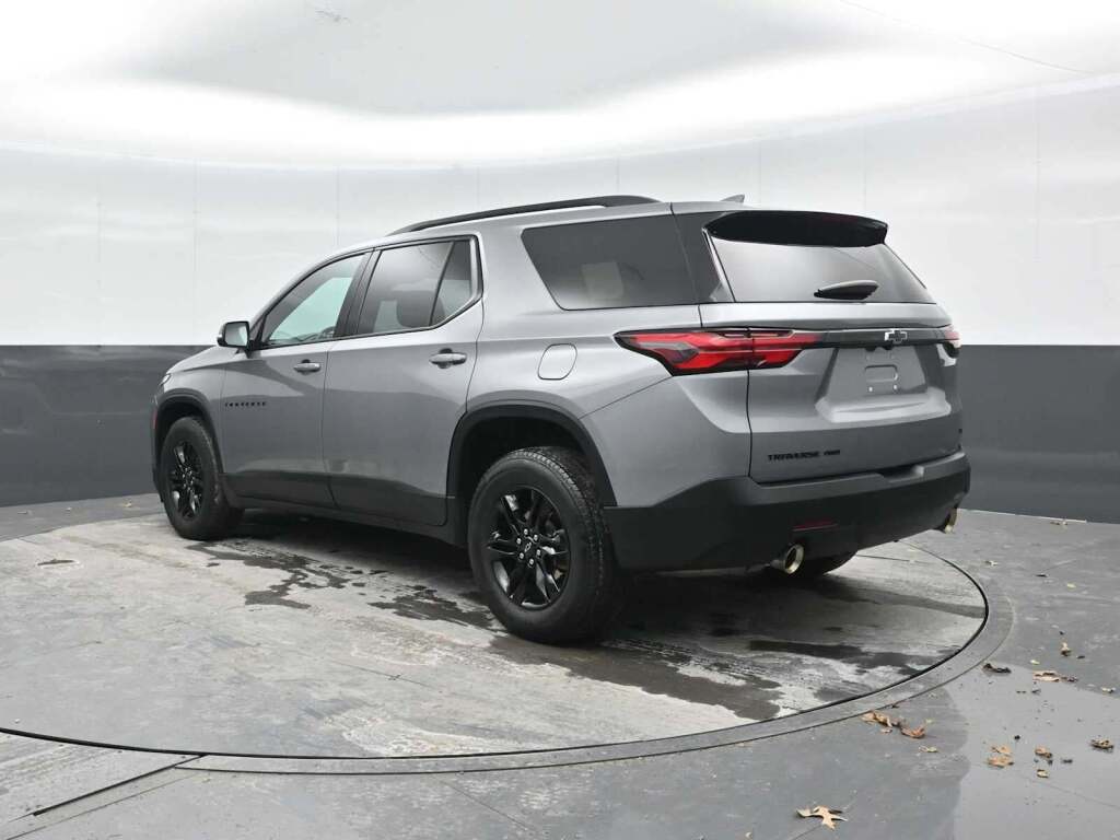 2023 Chevrolet Traverse AWD LT Cloth