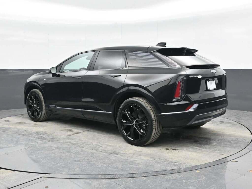 2025 Cadillac OPTIQ Sport 2 AWD