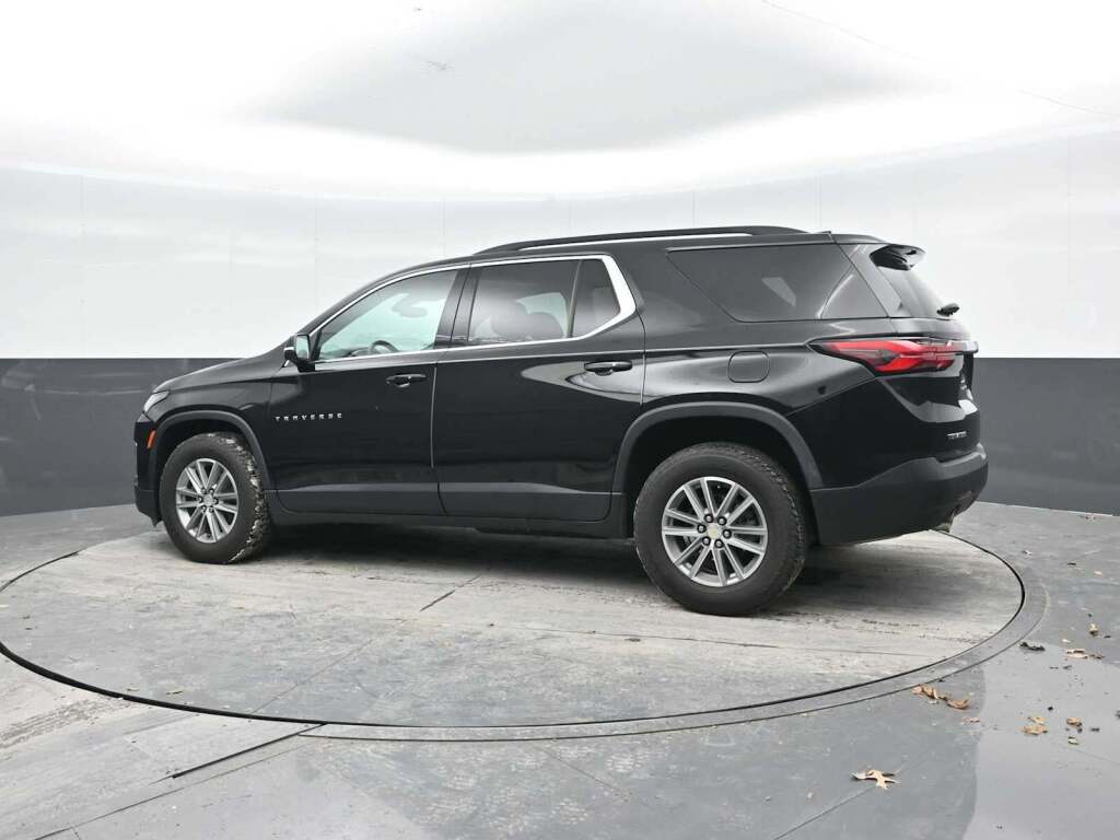2023 Chevrolet Traverse FWD LT Cloth