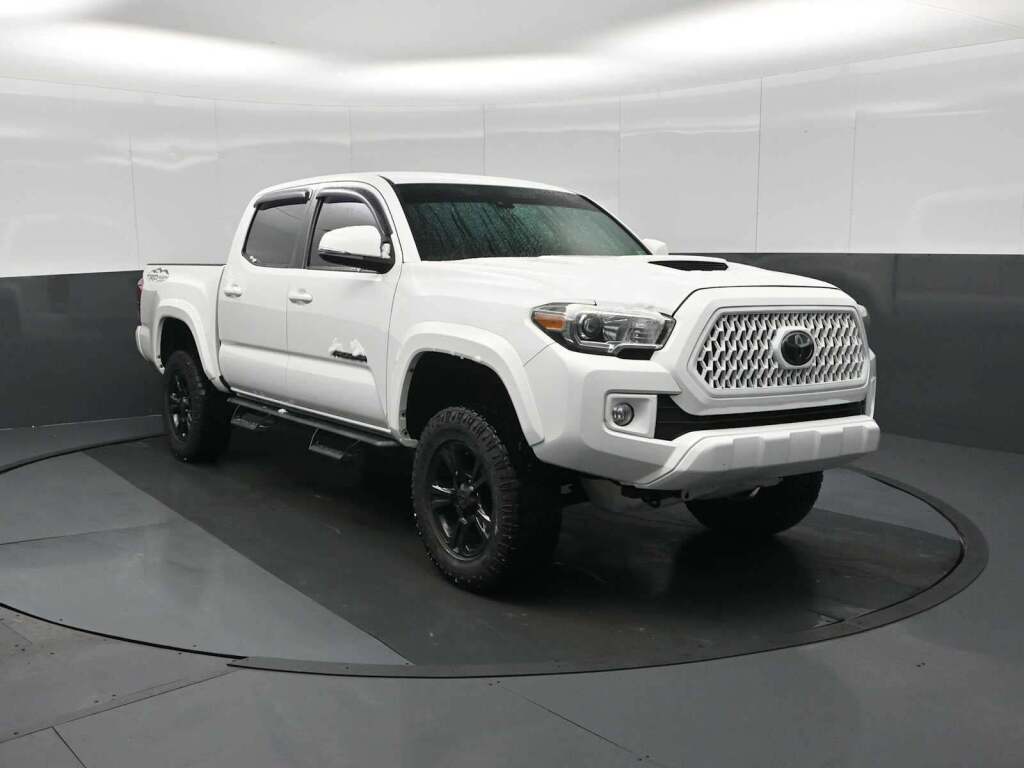 2019 Toyota Tacoma SR V6