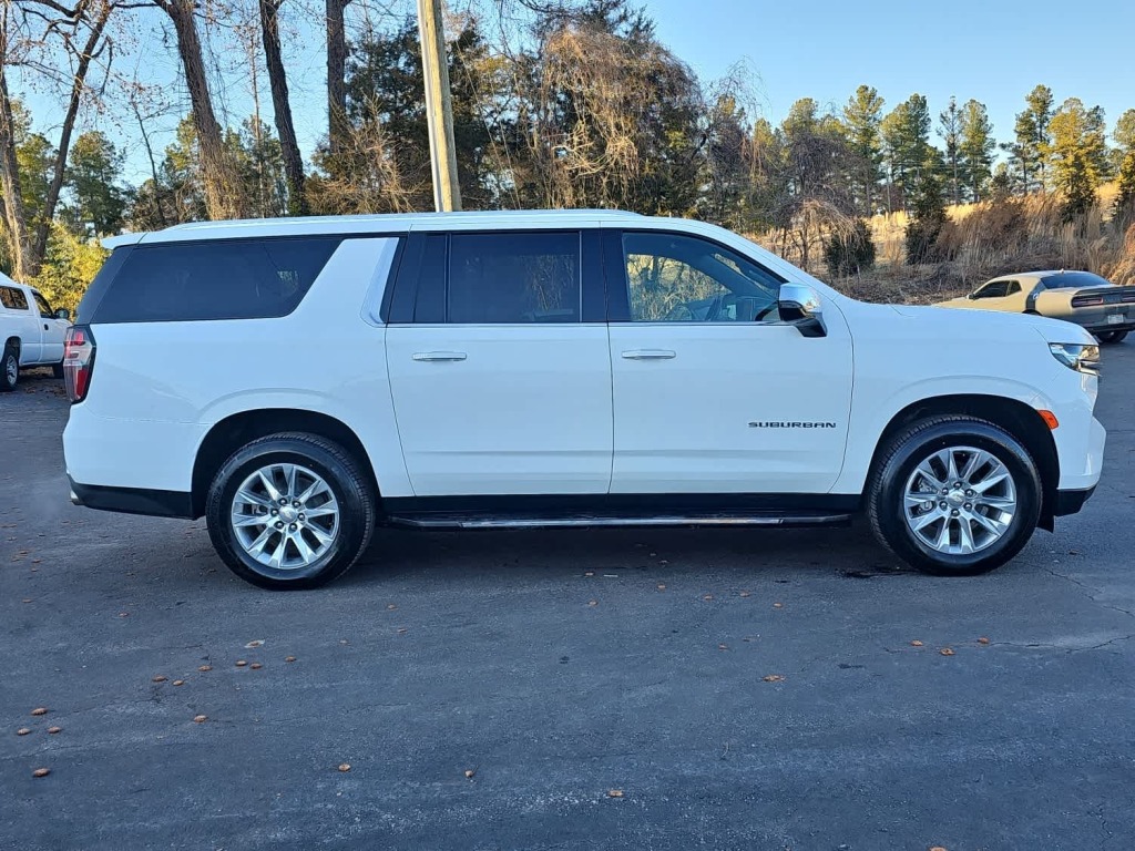 2023 Chevrolet Suburban 4WD Premier