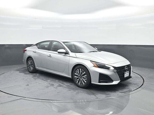2023 Nissan Altima SV FWD