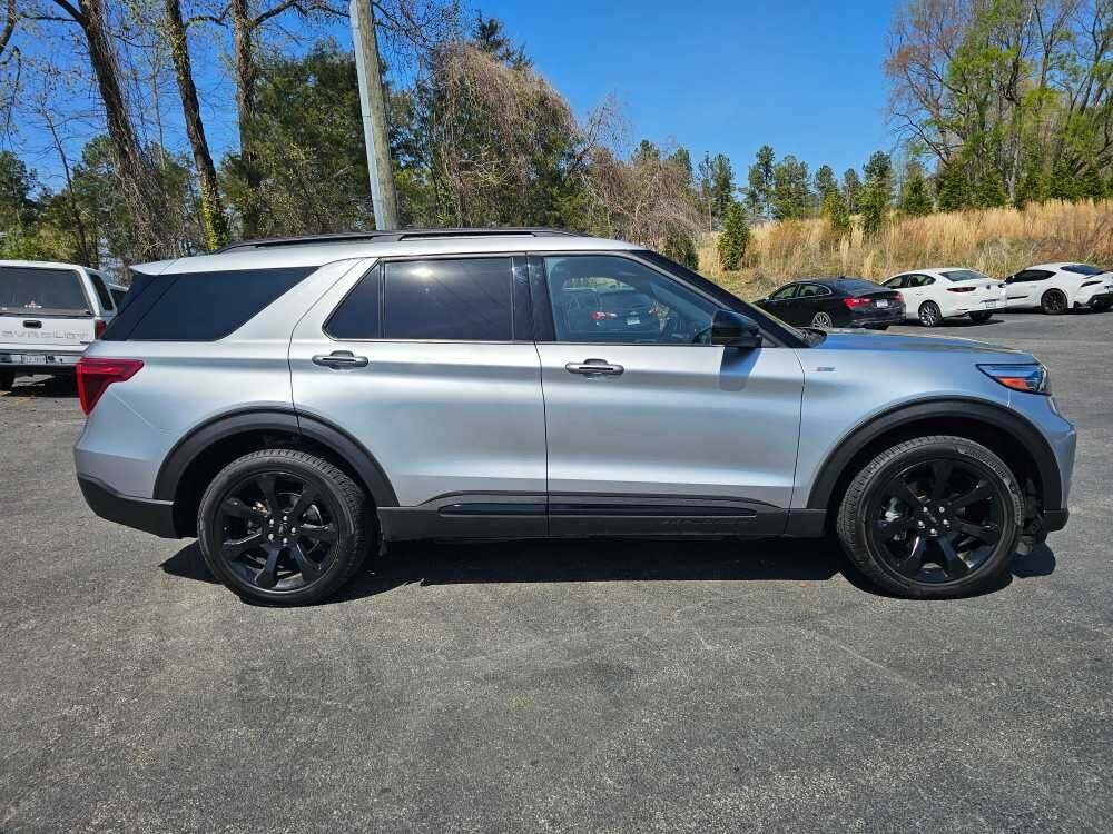 2023 Ford Explorer ST-Line