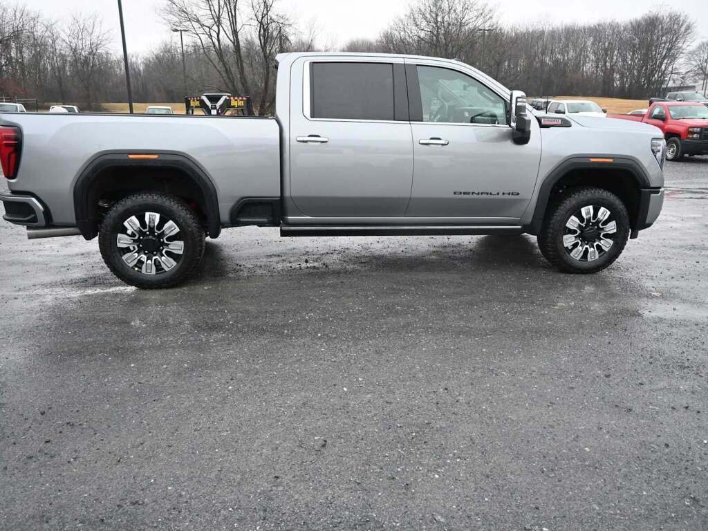 2026 GMC Sierra 2500HD Denali