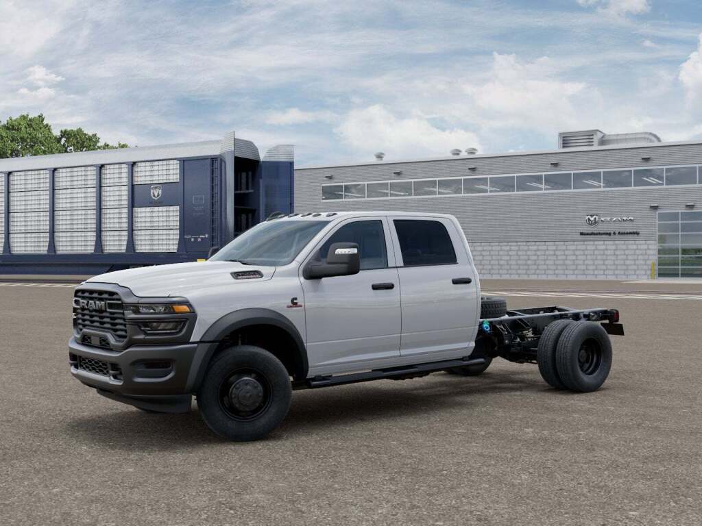 2026 Ram 3500 Chassis Tradesman/Big Horn
