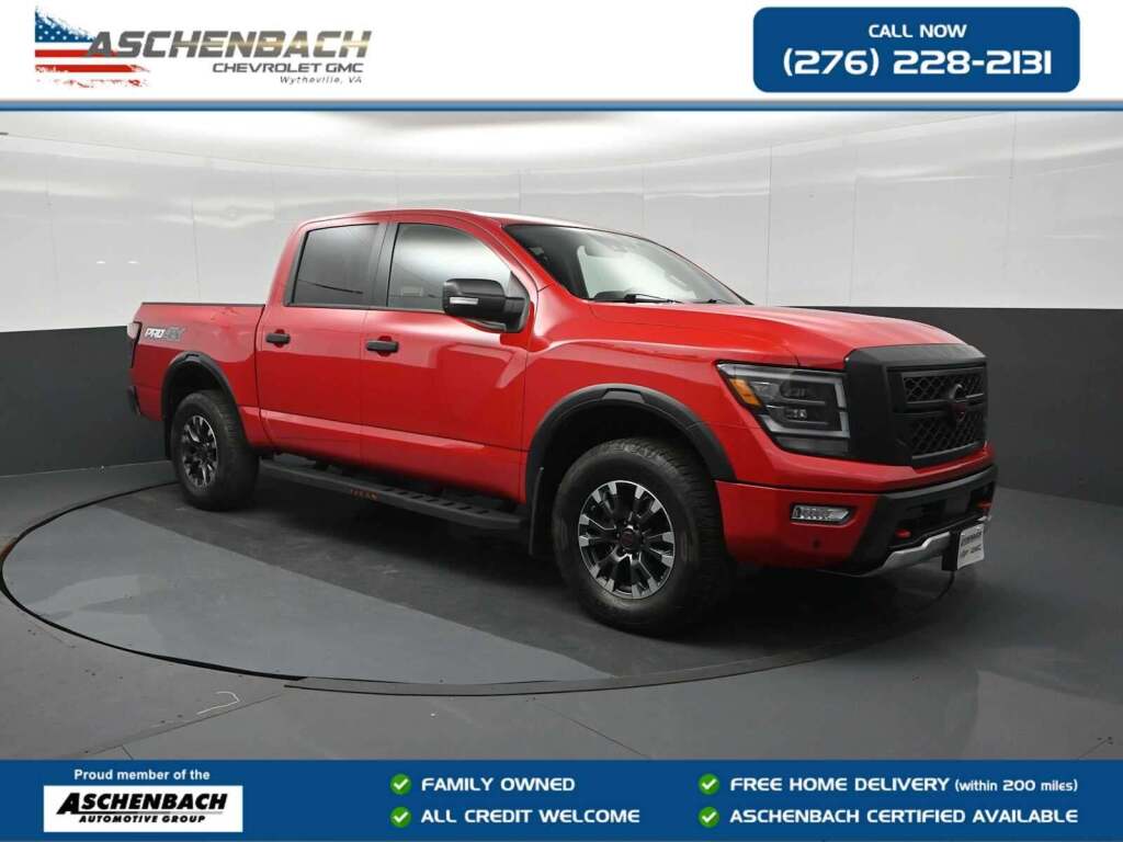 2024 Nissan TITAN Crew Cab PRO-4X 4x4