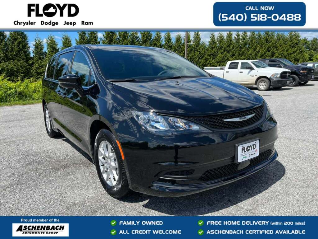 2026 Chrysler Voyager LX