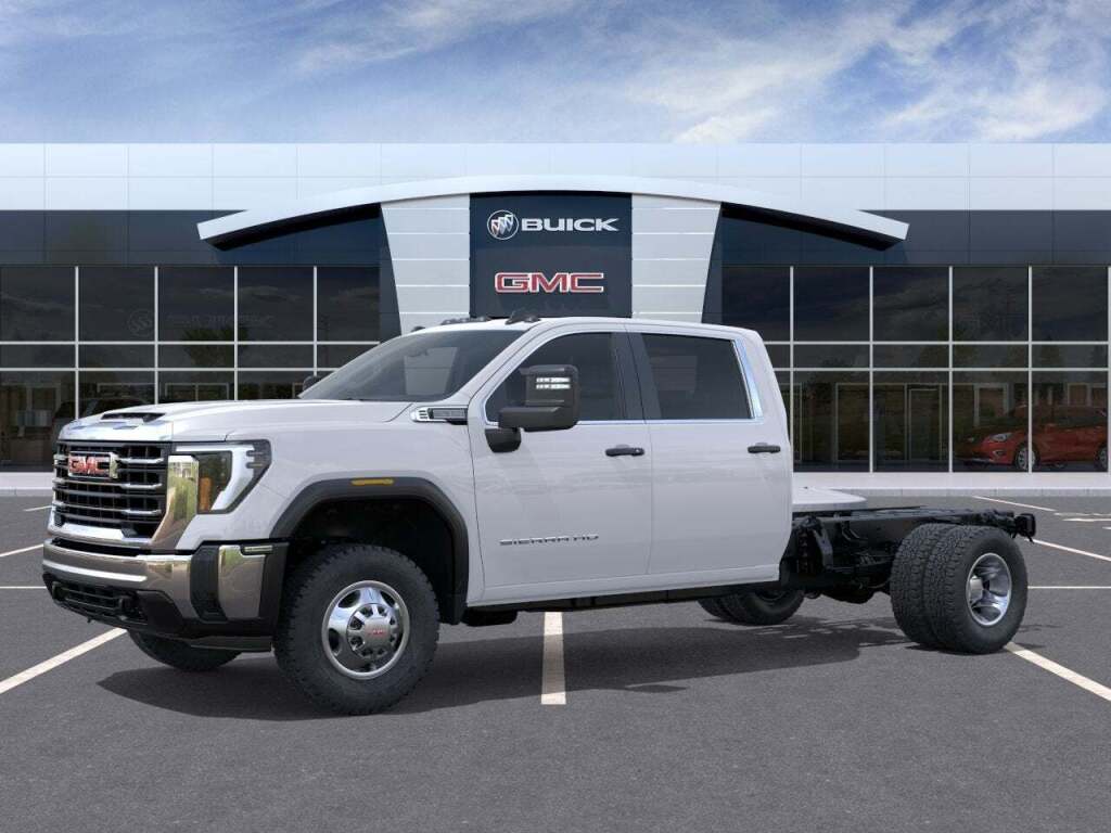 2026 GMC Sierra 3500 HD Chassis Pro
