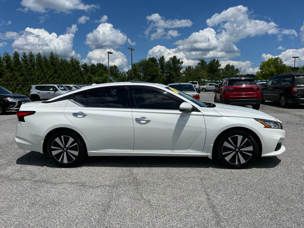 2021 Nissan Altima SL FWD