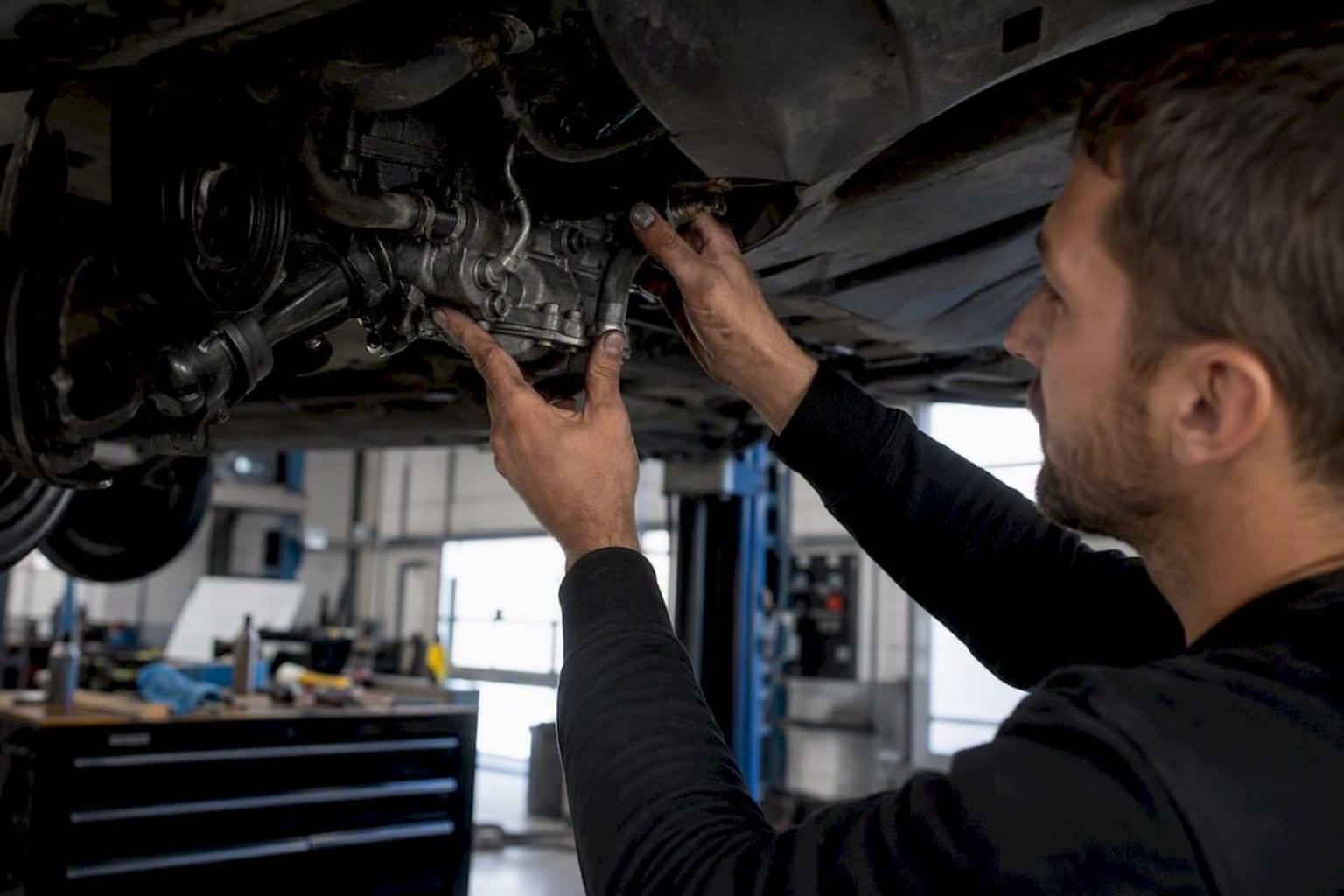 How to Detect a Power Steering Fluid Leak Fast