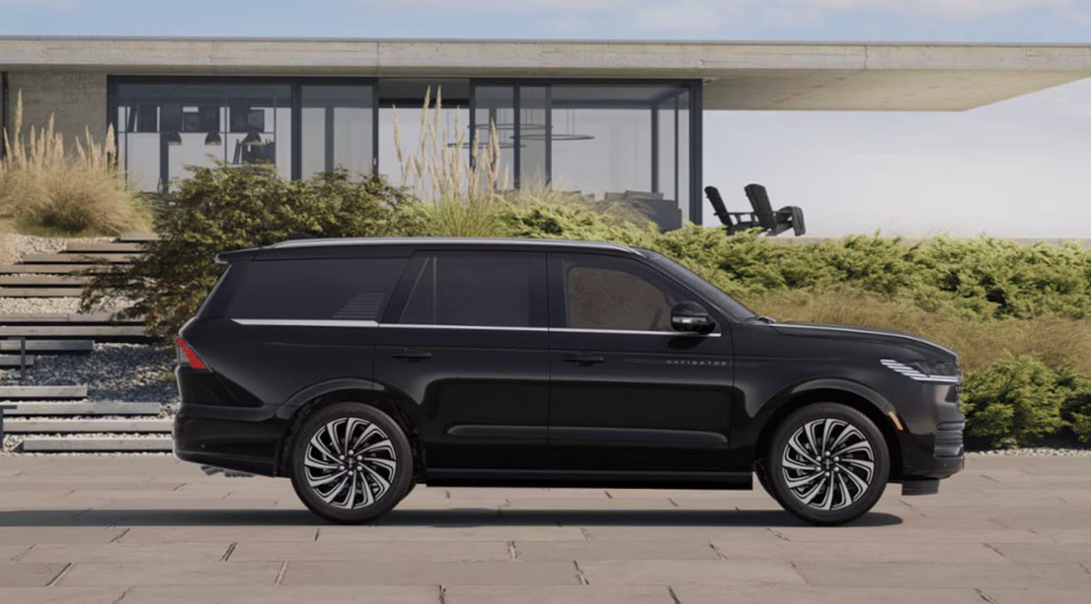 2025 Lincoln Navigator Exterior Color Option Infinite Black Metallic