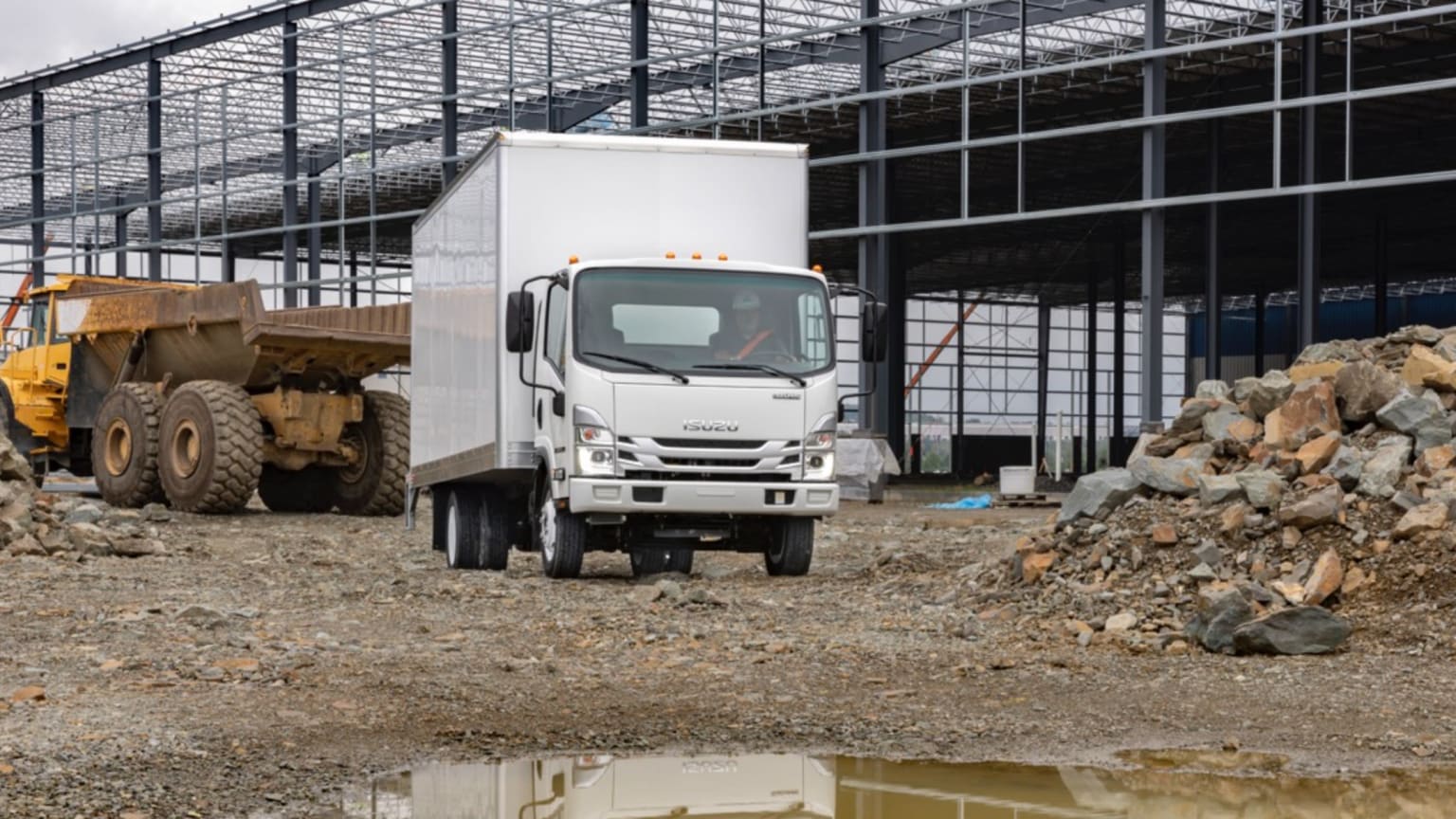 Isuzu NPR Diesel vs Gas: Which One Fits Your Business Best?