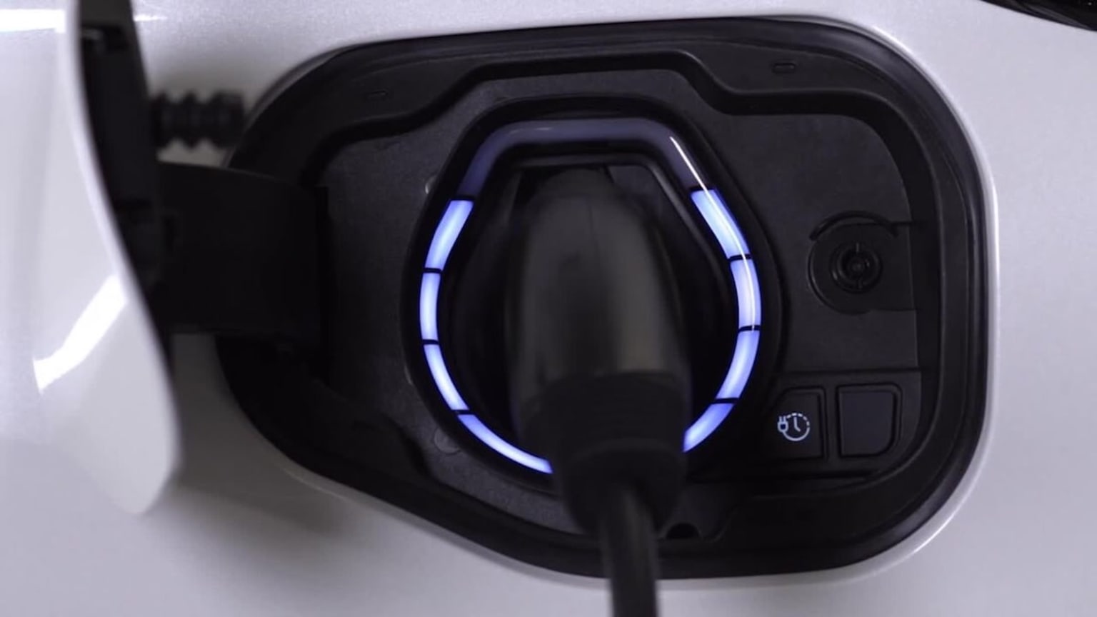 2025 Lincoln Corsair Charging port