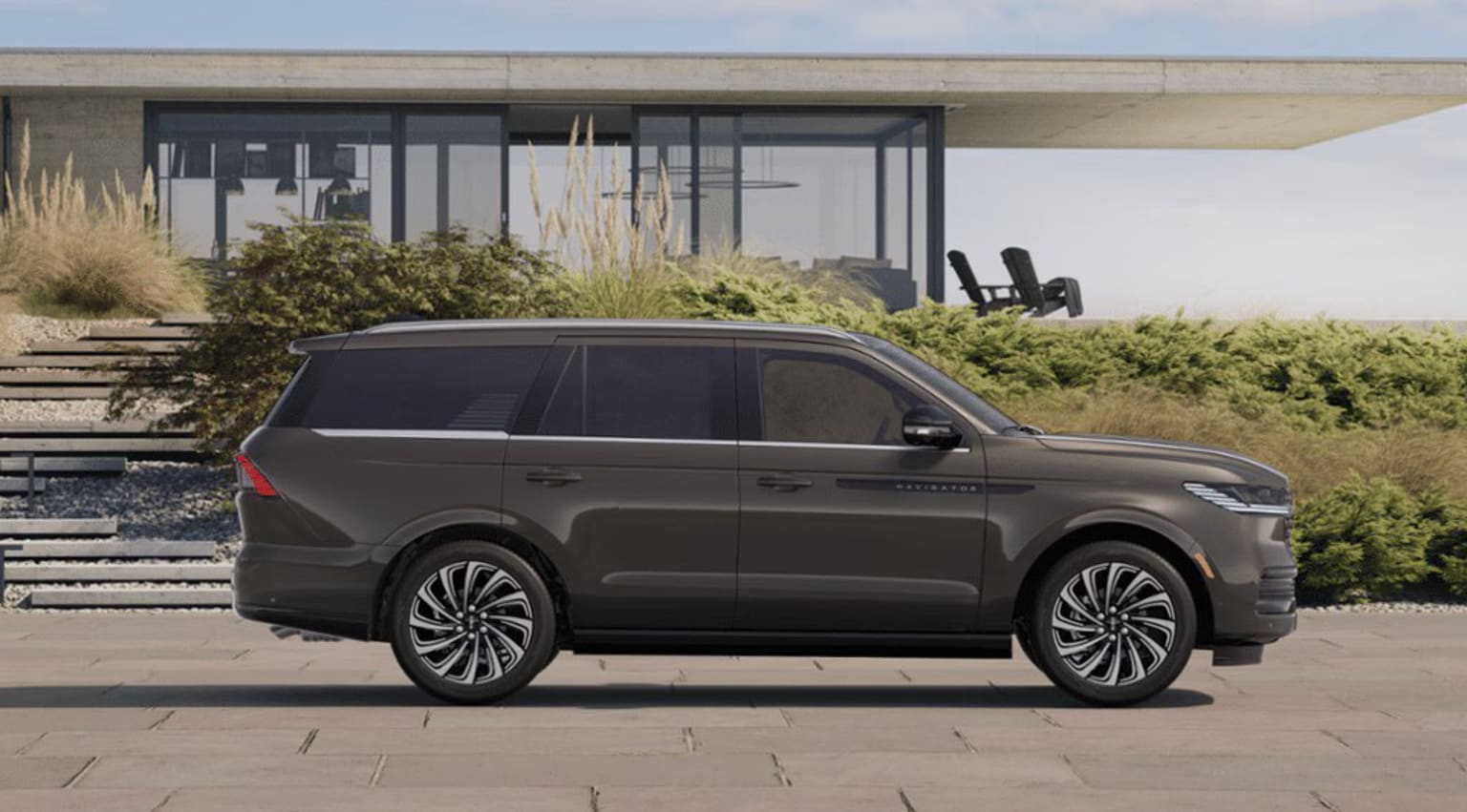 2025 Lincoln Navigator Exterior Color Option Chroma Caviar Dark Gray Metallic