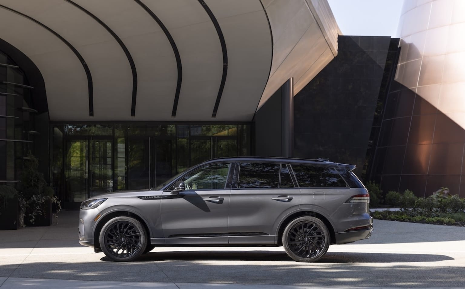 Lincoln Black Label Special Edition Package parked under an awning outside of a building