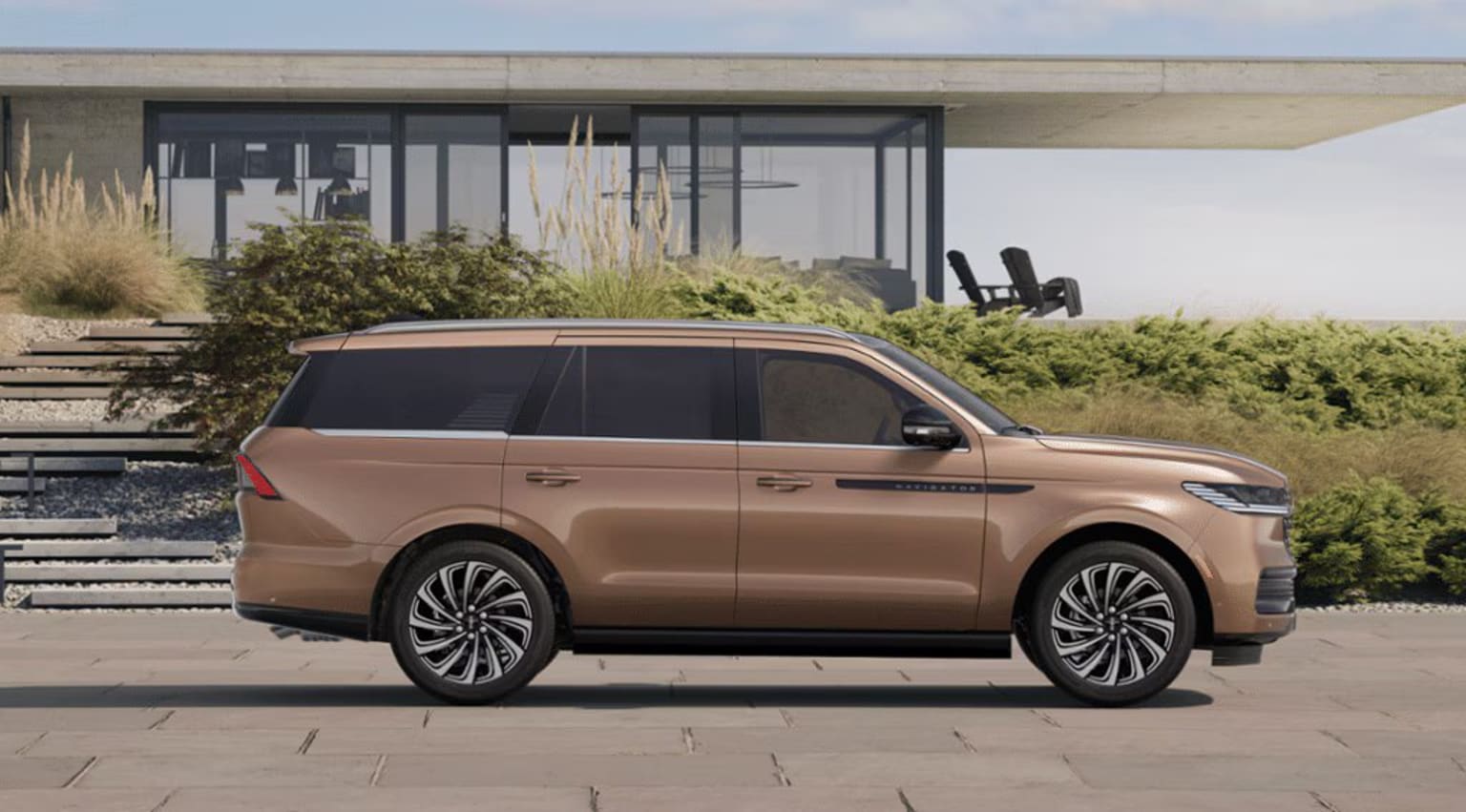 2025 Lincoln Navigator Exterior Color Option Sunrise Copper Metallic Pearlcoat