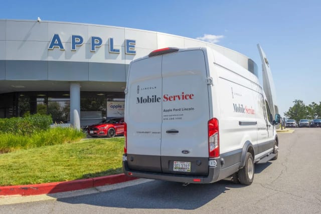 Apple Lincoln mobile service van — we come to your home or office