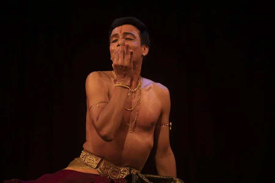 Seshadri Iyengar in a seated dance pose