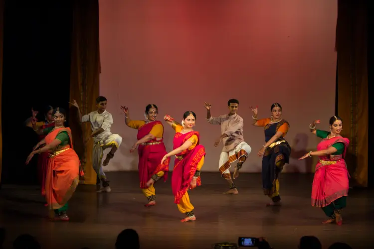 Performance by students of Smt. Kanaka Srinivasan