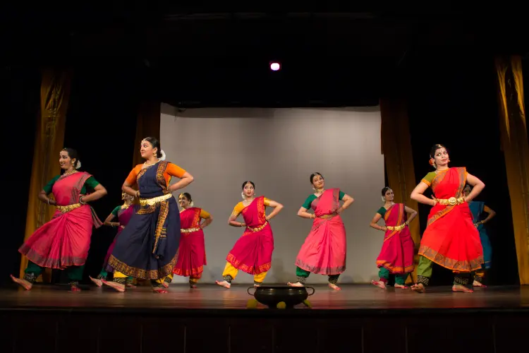 Performance by students of Smt. Kanaka Srinivasan