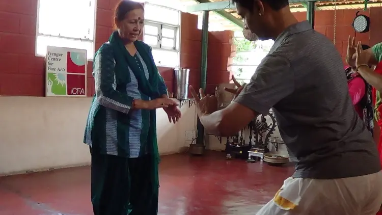 Demonstration by Guru Usha Datar