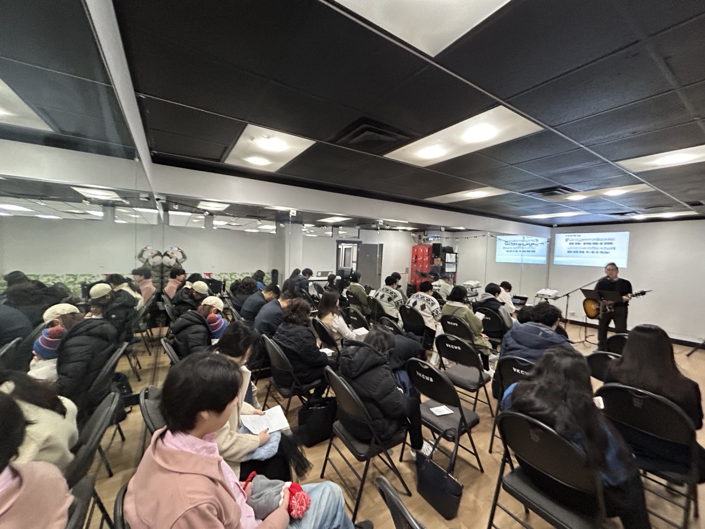 iroomchurch/Christmas2023/l89avq3qrt4epggjsyry