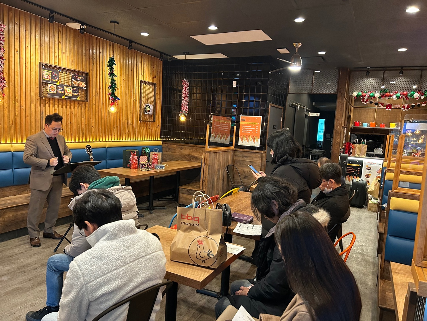 iroomchurch/thanksgiving2022/iaxsjjtydupdy5nv4xrl