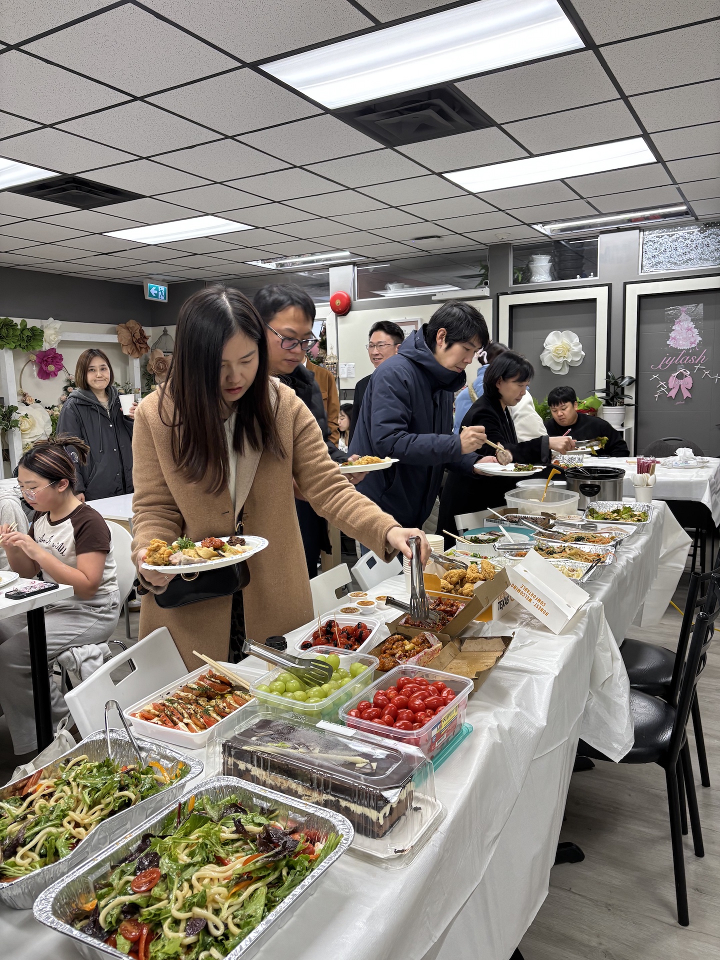 iroomchurch/2025Christmas/ussryhokxl5xet8gwvyj