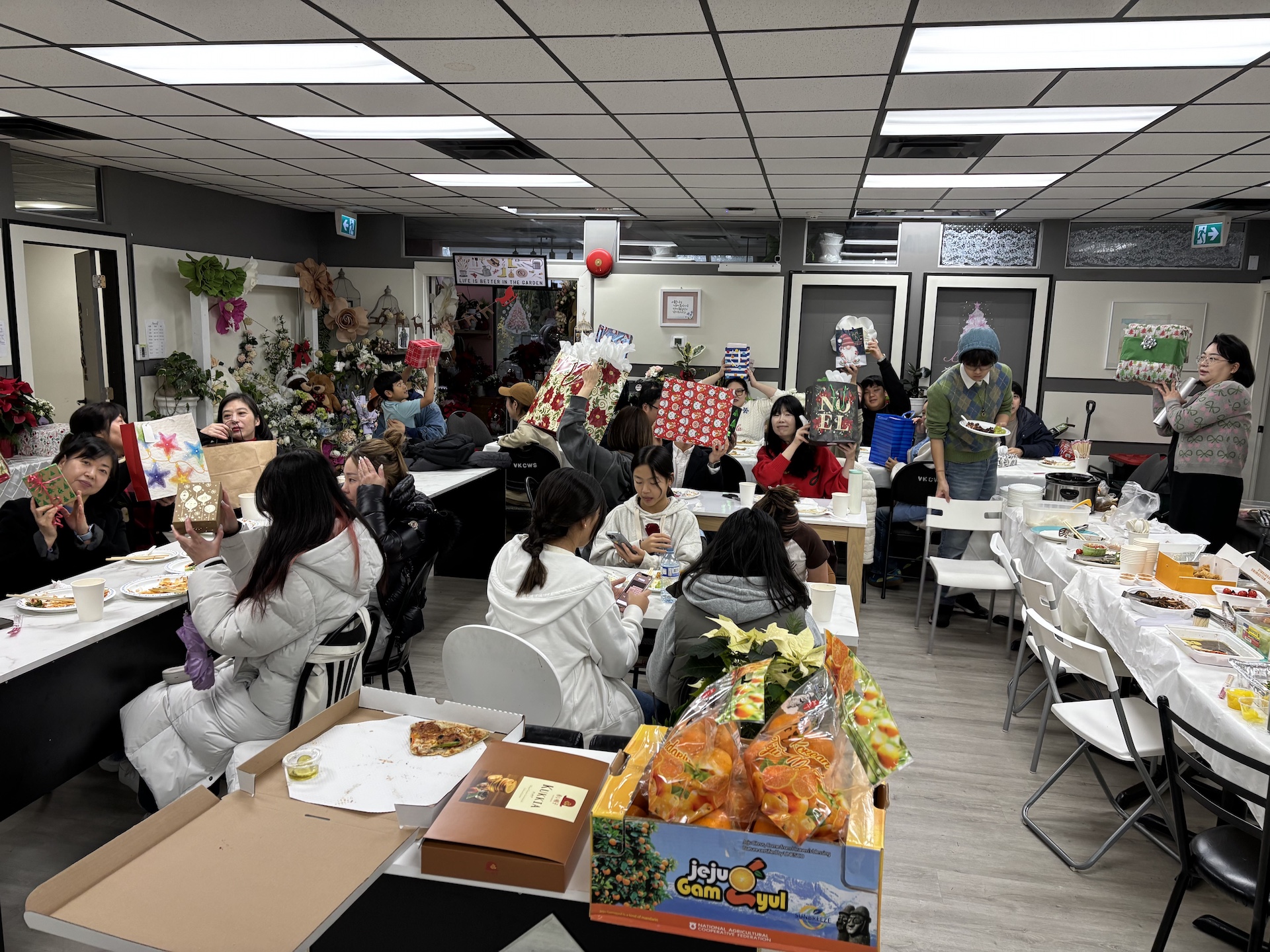 iroomchurch/2025Christmas/ag5of6jtbuuqixlielik